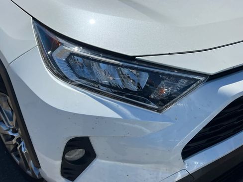 Used 2021 Toyota RAV4 XLE Premium FWD image 14