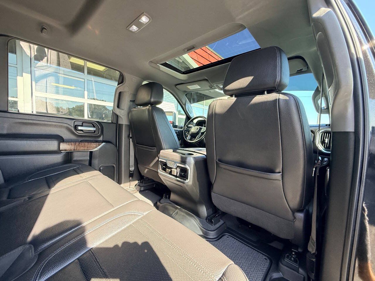 Used 2021 GMC Sierra 2500 Denali w/ Denali Black Diamond Edition AWD/4WD image 40