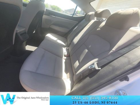 Used 2018 Hyundai Elantra SEL FWD image 12