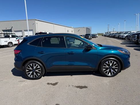 Used 2020 Ford Escape SE Sport image 31