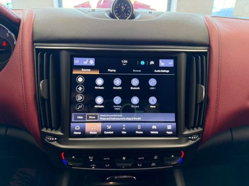 Used 2022 Maserati Levante Modena AWD/4WD image 47