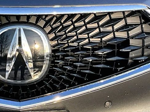 Used 2023 Acura MDX SH-AWD w/ Technology Package image 11