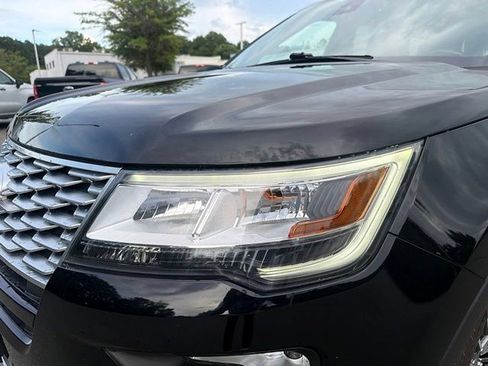 Used 2019 Ford Explorer Platinum AWD/4WD image 9