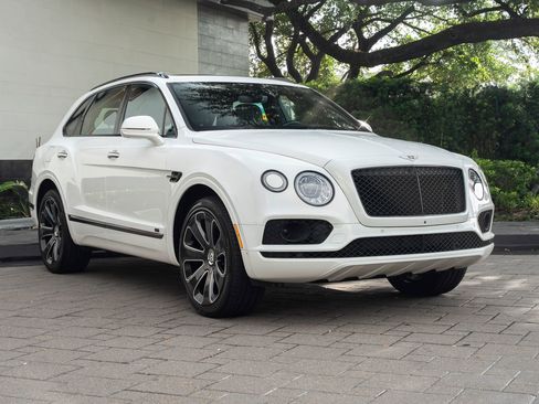 Used 2020 Bentley Bentayga AWD/4WD image 13