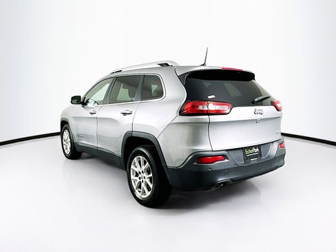 Used 2017 Jeep Cherokee Latitude w/ Comfort/Convenience Group image 5