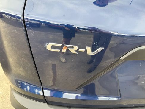 Used 2018 Honda CR-V LX image 10