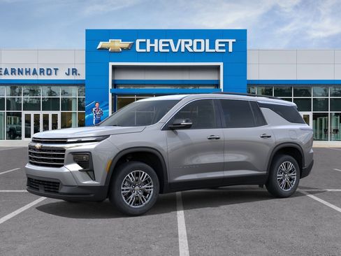 New 2026 Chevrolet Traverse LT FWD image 3