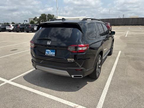 Used 2025 Honda Pilot Elite image 5