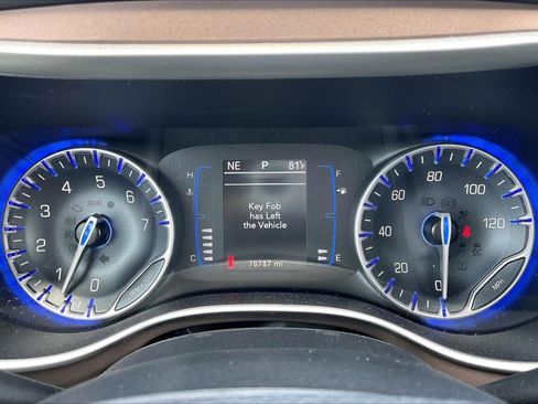 Used 2023 Chrysler Voyager LX FWD image 20
