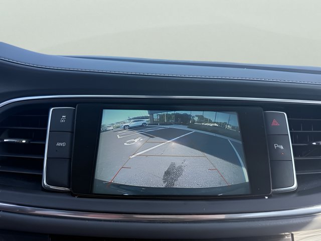 Used 2019 Buick Enclave Essence AWD/4WD image 19