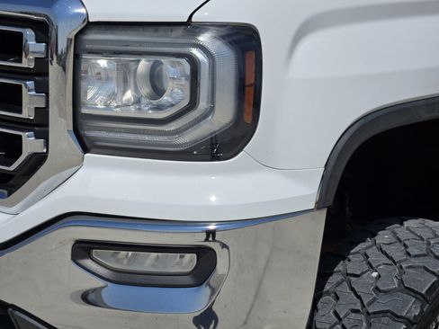 Used 2016 GMC Sierra 1500 SLE w/ SLE Value Package AWD/4WD image 9