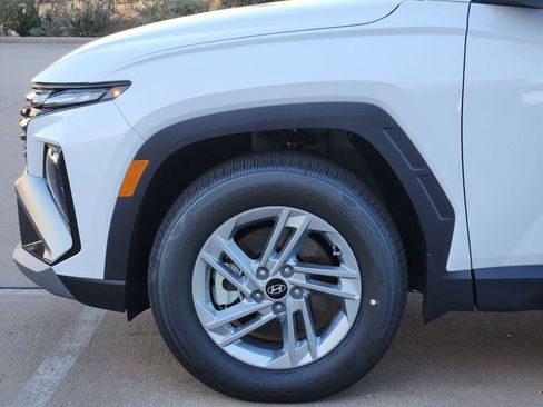 New 2026 Hyundai Tucson SE image 5