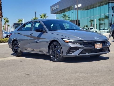 New 2026 Hyundai Elantra SEL Sport FWD image 33
