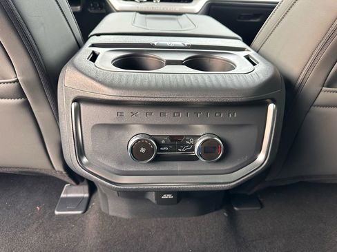 New 2026 Ford Expedition Active image 24