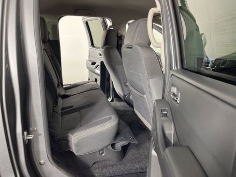 Used 2024 Nissan Frontier SV image 46