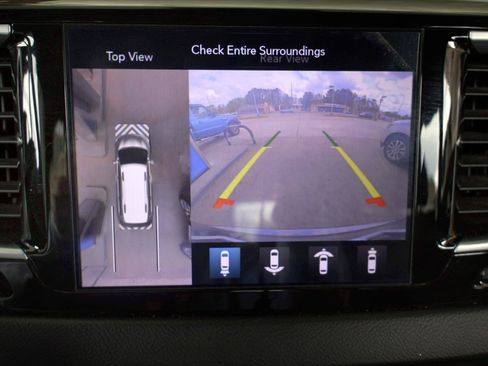 Used 2019 Chrysler Pacifica Touring-L Plus w/ Advanced Safetytec Group FWD image 52