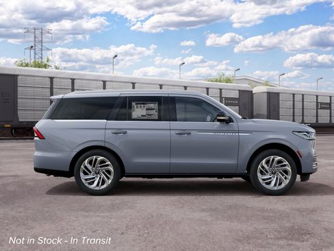 New 2027 Lincoln Navigator Reserve AWD/4WD image 30