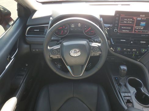 Used 2022 Toyota Camry XSE image 14