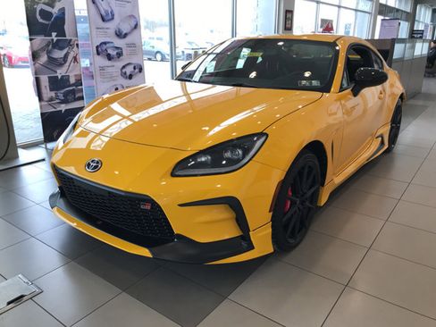 New 2026 Toyota GR86 YUZU Limited image 4