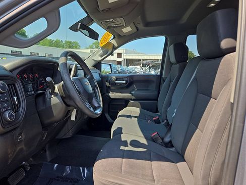 Used 2020 Chevrolet Silverado 1500 Custom w/ Custom Convenience Package AWD/4WD image 15
