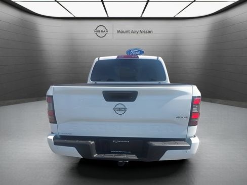 Certified 2025 Nissan Frontier SV w/ SV Convenience Package AWD/4WD image 5