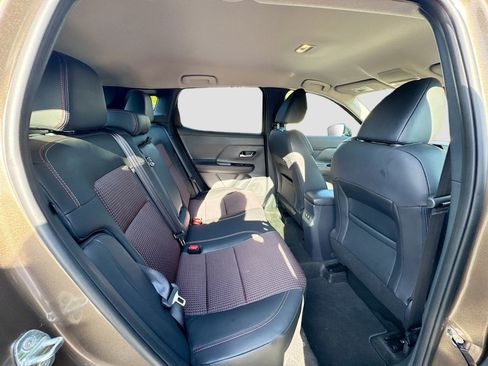 Used 2025 Nissan Kicks SR FWD image 27
