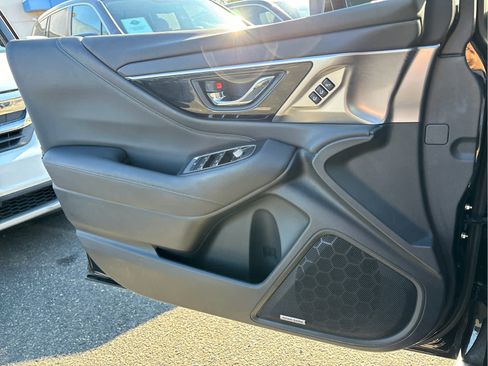 Used 2020 Subaru Outback Limited image 20