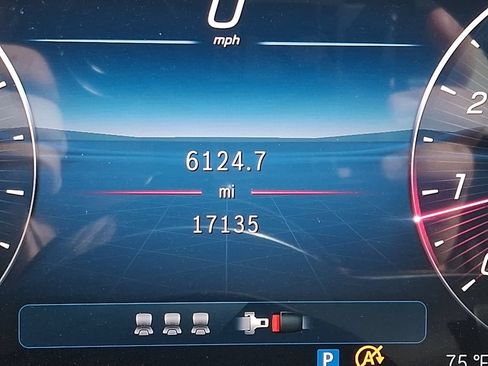 Used 2025 Mercedes-Benz C 300 4MATIC Sedan image 19