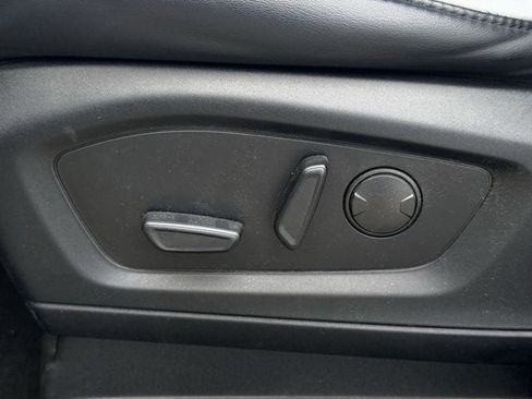 Used 2021 Ford Explorer XLT w/ Equipment Group 202A image 24