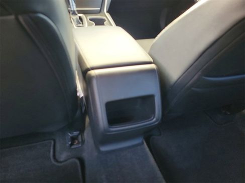 Used 2018 Honda Accord Sport image 11