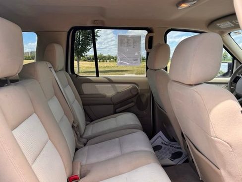 Used 2007 Ford Explorer XLT AWD/4WD image 26