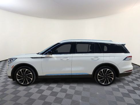 Used 2020 Lincoln Aviator Reserve w/ Equipment Group 202A AWD/4WD image 2