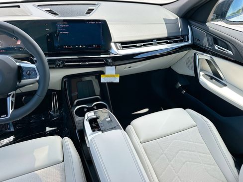 New 2026 BMW X2 xDrive28i w/ Technology Package AWD/4WD image 17