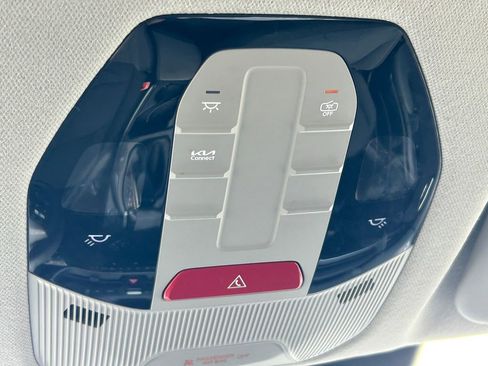 Used 2025 Kia K4 FWD image 17