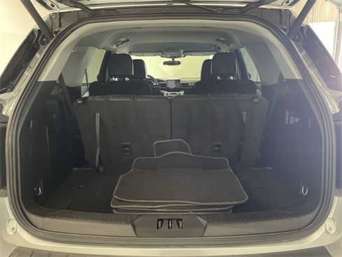 Used 2024 Ford Explorer XLT w/ Equipment Group 202A image 15