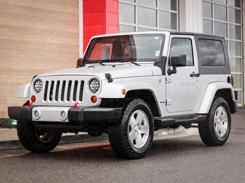 Used 2010 Jeep Wrangler Sahara image 7