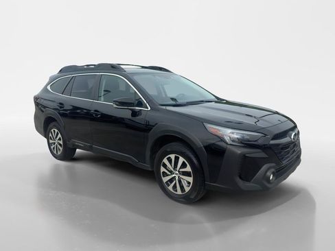 Used 2024 Subaru Outback Premium AWD/4WD image 7