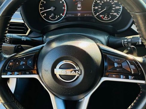 Used 2023 Nissan Altima 2.5 SR image 10