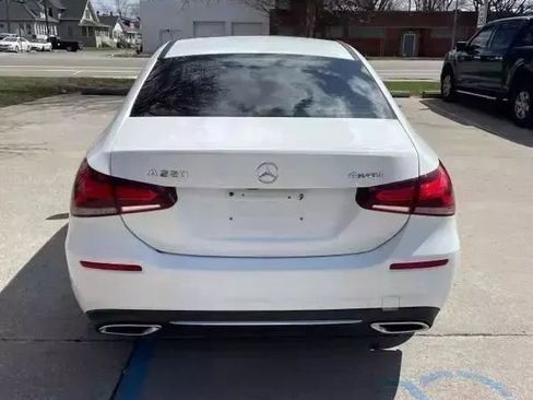 Used 2019 Mercedes-Benz A 220 4MATIC image 2