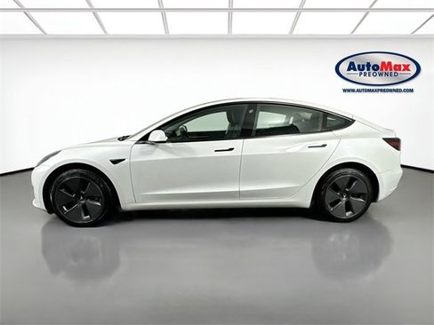 Used 2023 Tesla Model 3 Standard Range image 9