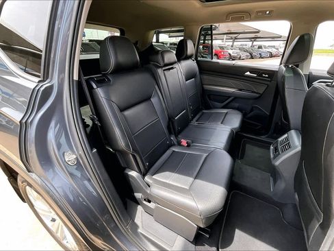 Used 2021 Volkswagen Atlas SE FWD image 20