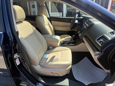 Used 2018 Subaru Outback 2.5i Limited AWD/4WD image 18