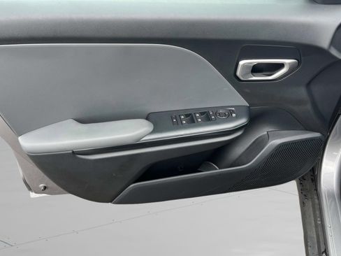 New 2025 Kia K4 LXS image 20