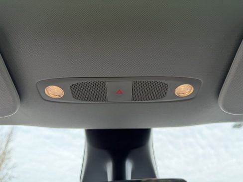 Used 2022 Tesla Model Y Long Range image 26