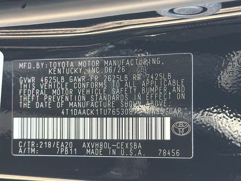 New 2026 Toyota Camry Hybrid FWD image 31