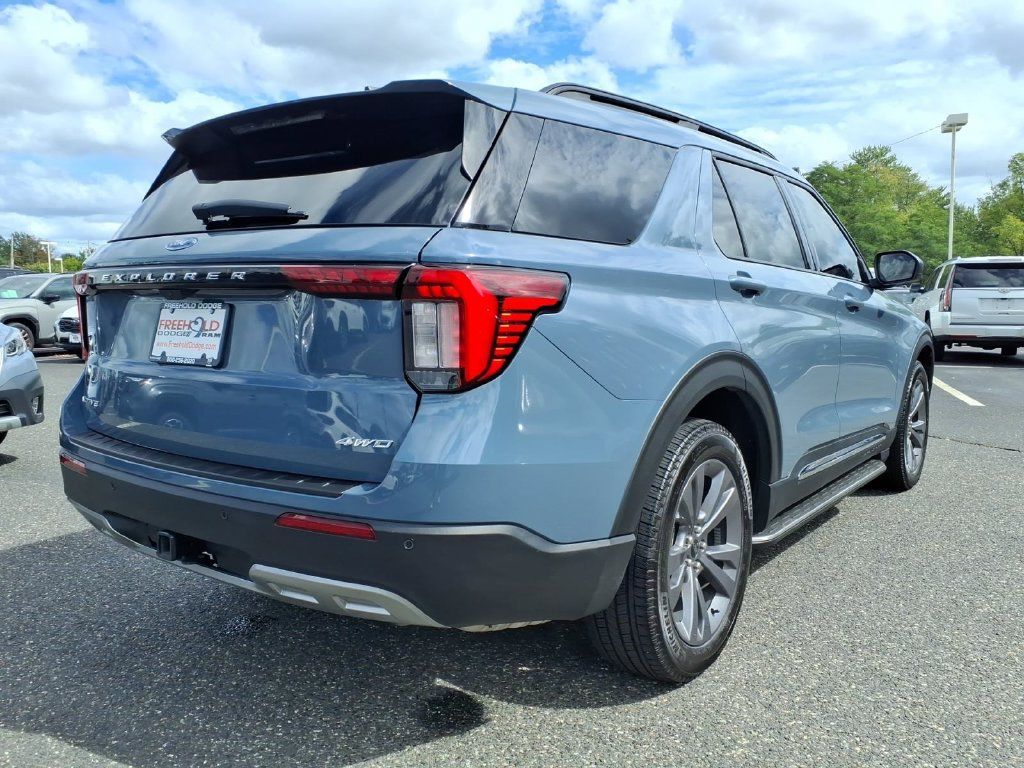 Used 2025 Ford Explorer Active w/ Active Comfort Package AWD/4WD image 22
