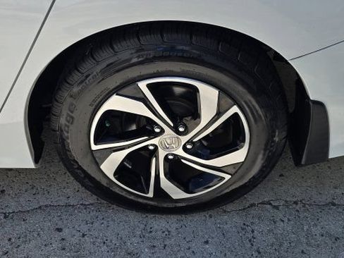 Used 2016 Honda Accord LX image 10