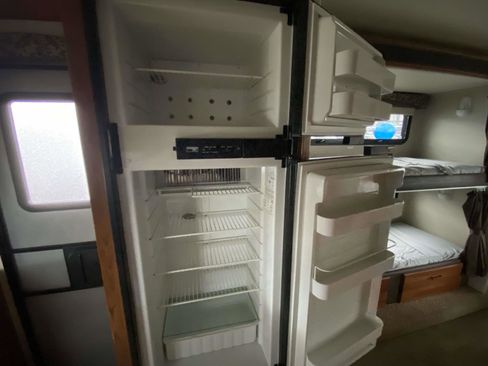 Used 2016 Ford E-450 and Econoline 450 Super Duty w/ Motorhome Prep Package image 15