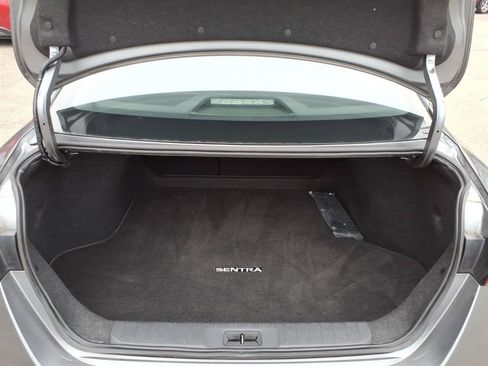 Used 2025 Nissan Sentra SV FWD image 8
