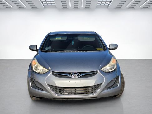 Used 2016 Hyundai Elantra SE image 2